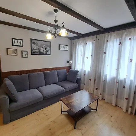 En Tu Casa Estacion アパート